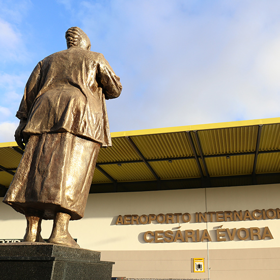 Aeroporto Internacional Cesária Évora